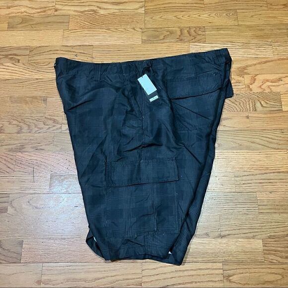 44 BURNSIDE charcoal gray hybrid board shorts. With 6 total pockets nwt - Picture 2 of 5